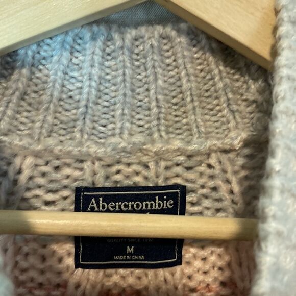 Abercrombie high neck thick sweater - Picture 2 of 4